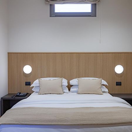 Rh Lifestyle Rooms & Suites Olbia Exteriör bild