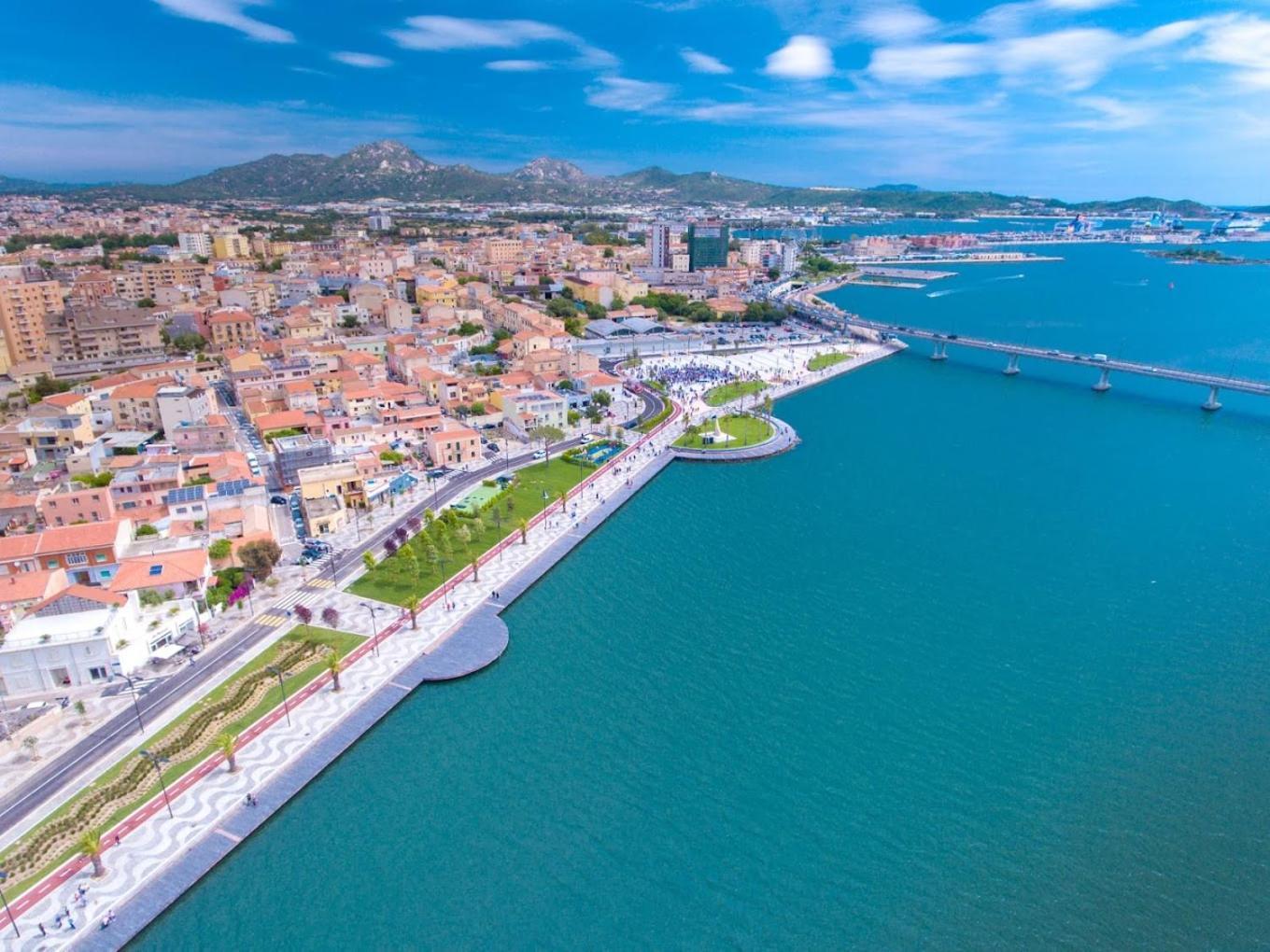 Rh Lifestyle Rooms & Suites Olbia Exteriör bild