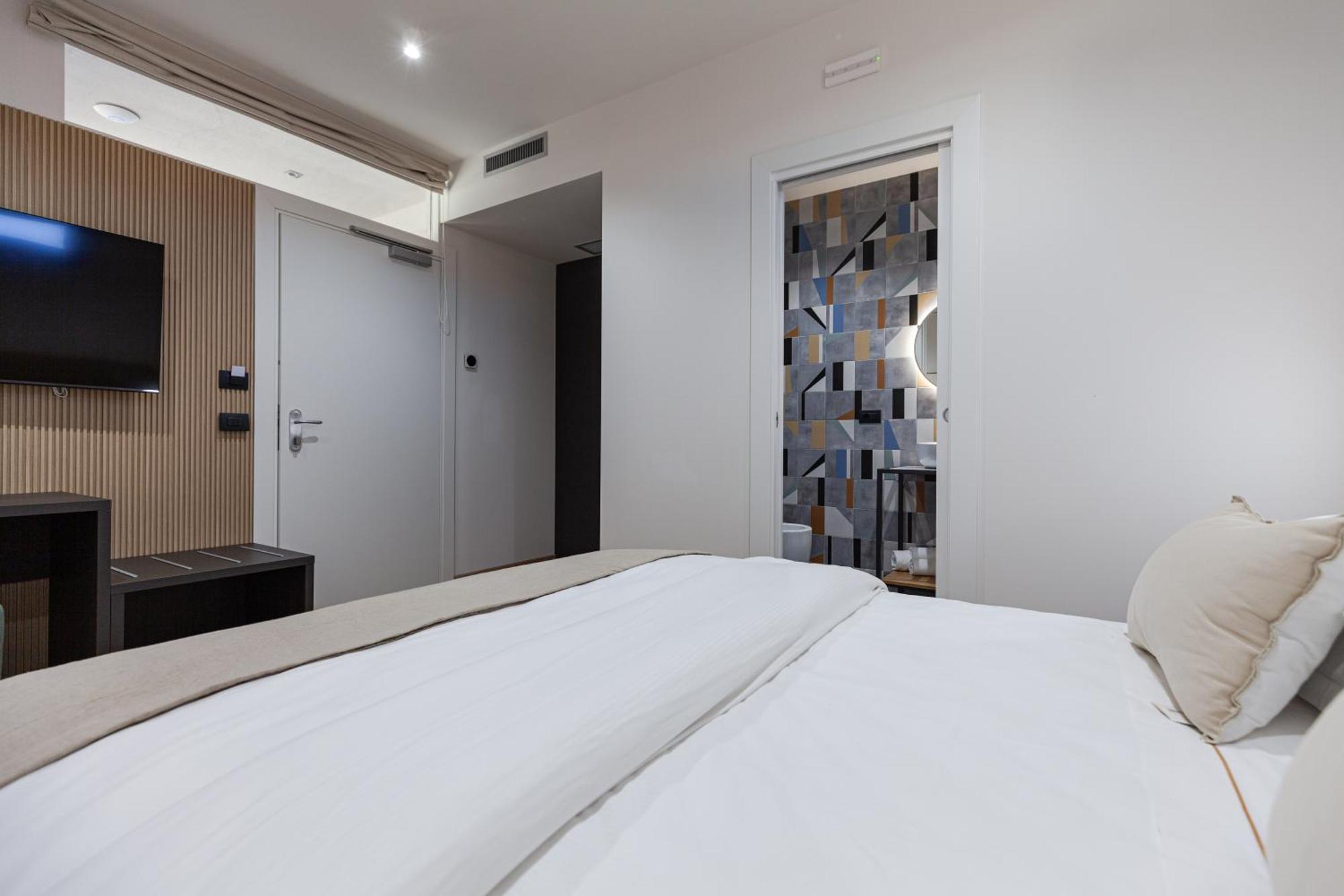 Rh Lifestyle Rooms & Suites Olbia Exteriör bild