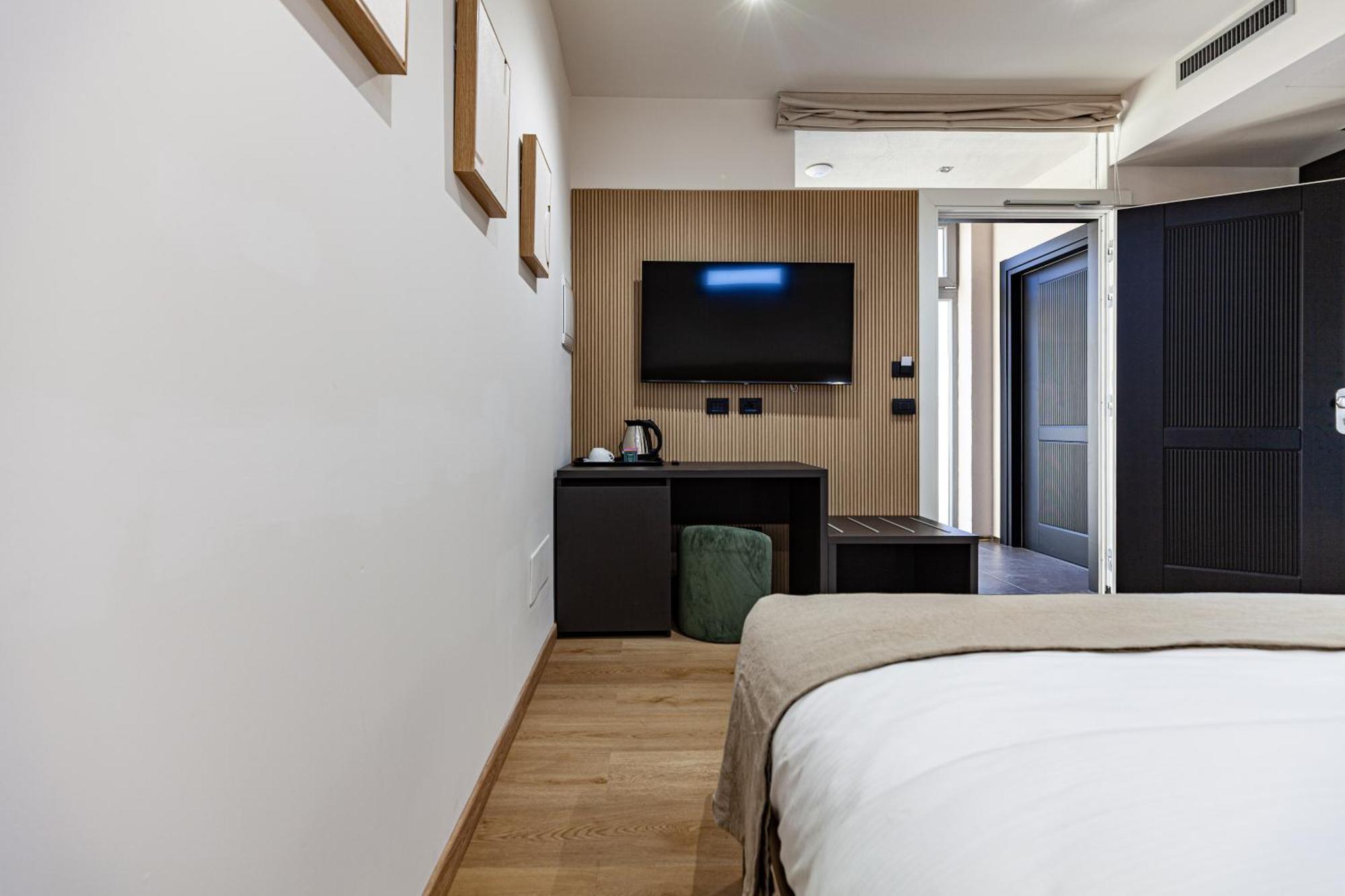 Rh Lifestyle Rooms & Suites Olbia Exteriör bild