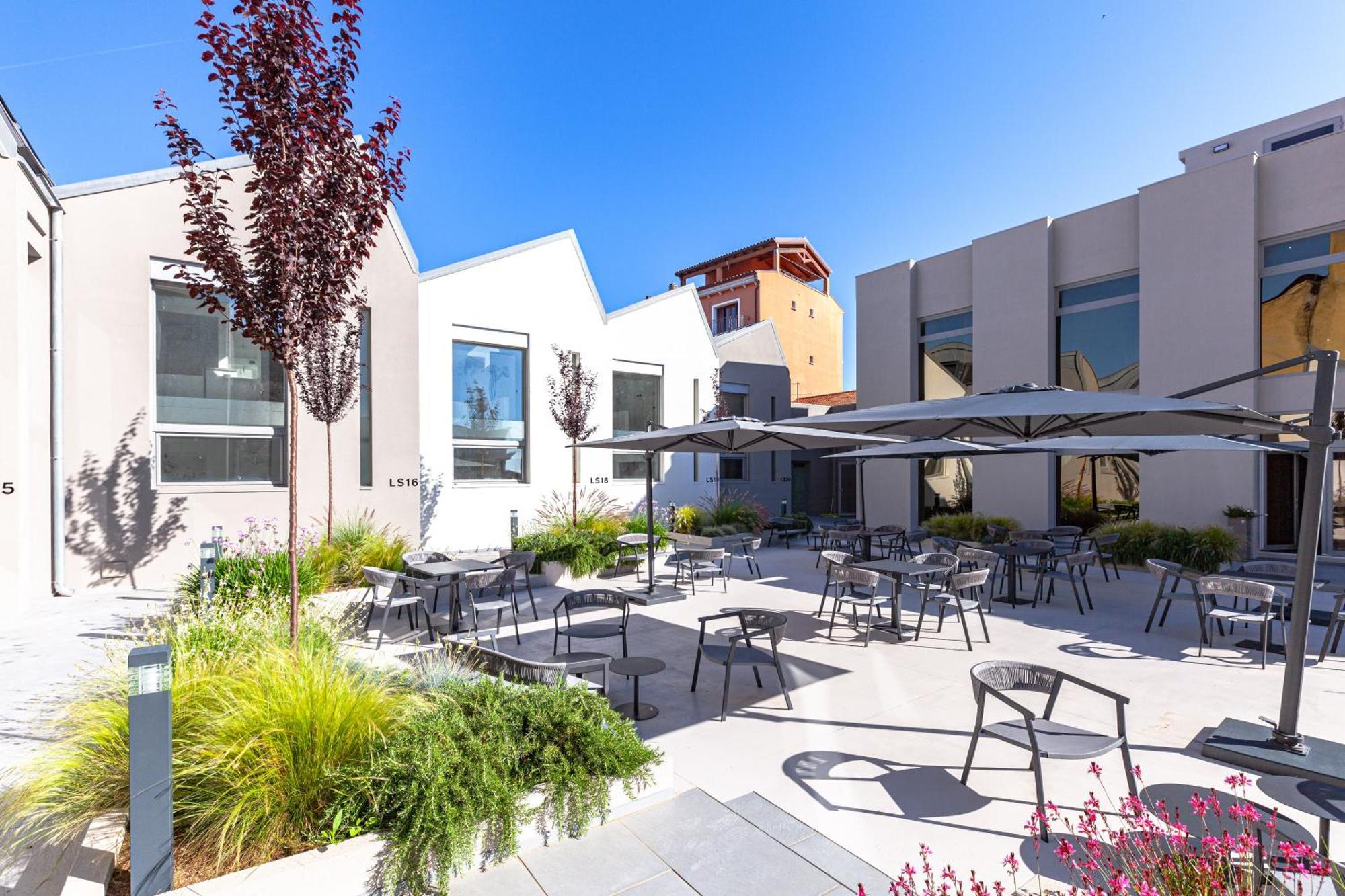 Rh Lifestyle Rooms & Suites Olbia Exteriör bild